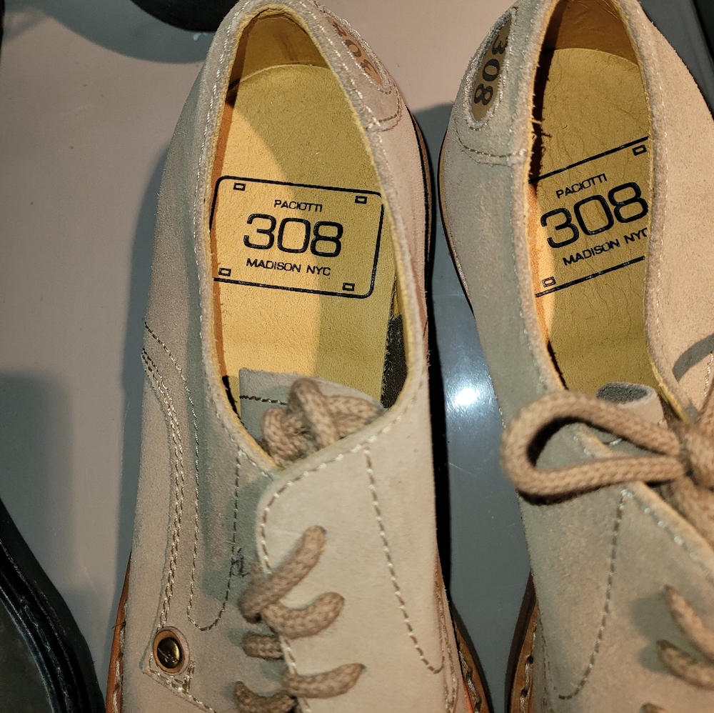 Shoes - Picture 2 of 4